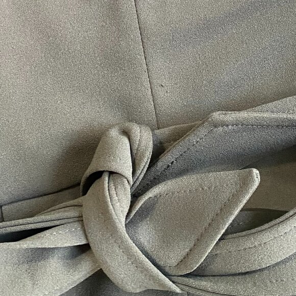 Calvin Klein Women's Sleeveless Ruffle-Trim Cropped Jumpsuit - Picture 8 of 10